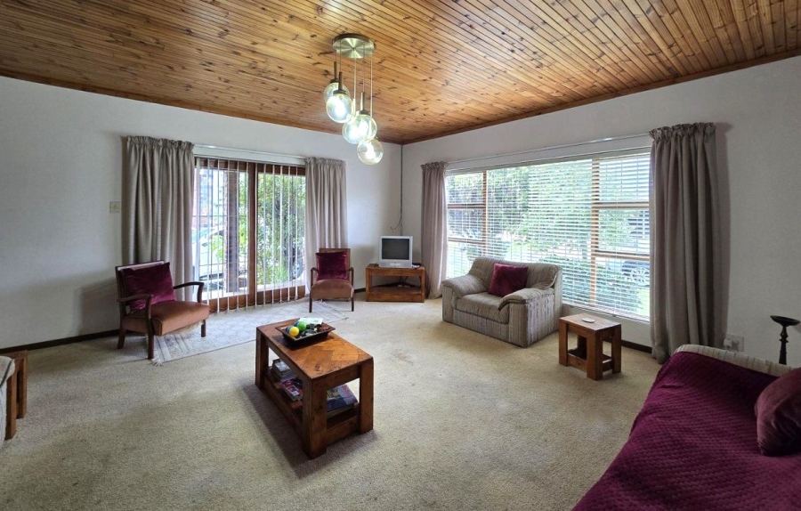 4 Bedroom Property for Sale in Noorsekloof Eastern Cape